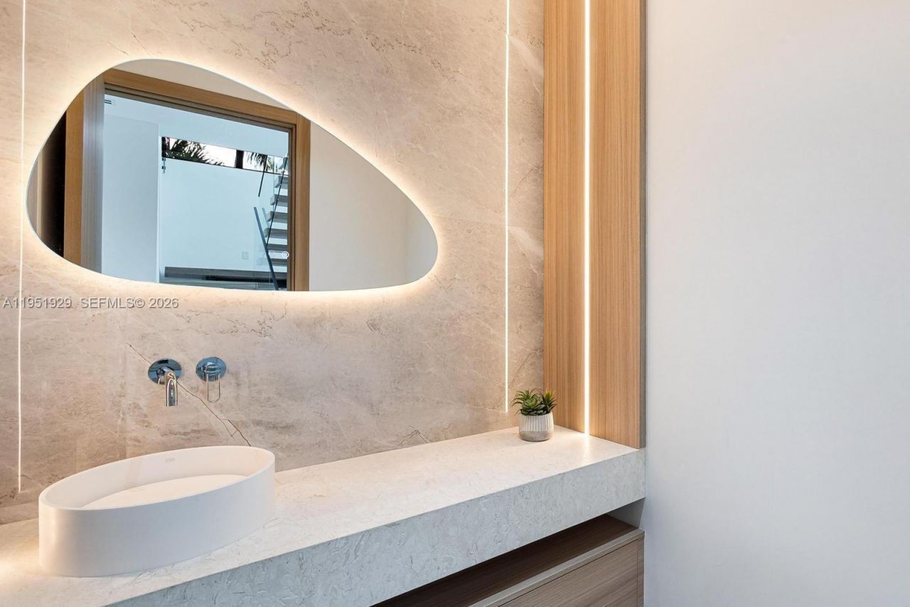 340 SW 20th Road, Miami, FL 33129 Photo