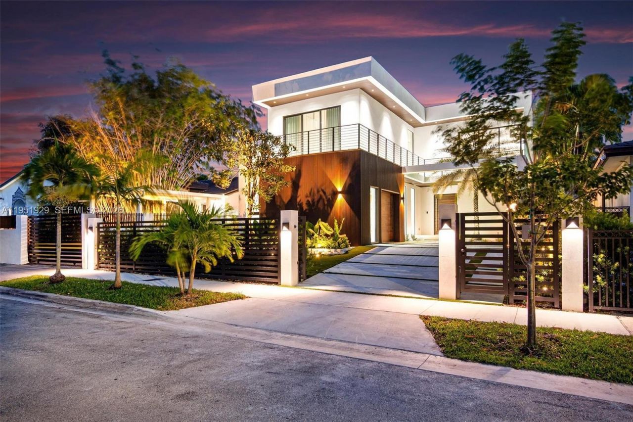 340 SW 20th Road, Miami, FL 33129 Photo