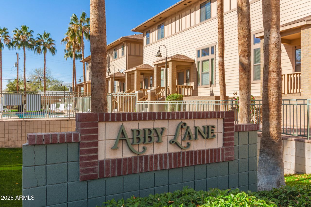 728 S Beck Avenue, Tempe, AZ 85281 Main Photo