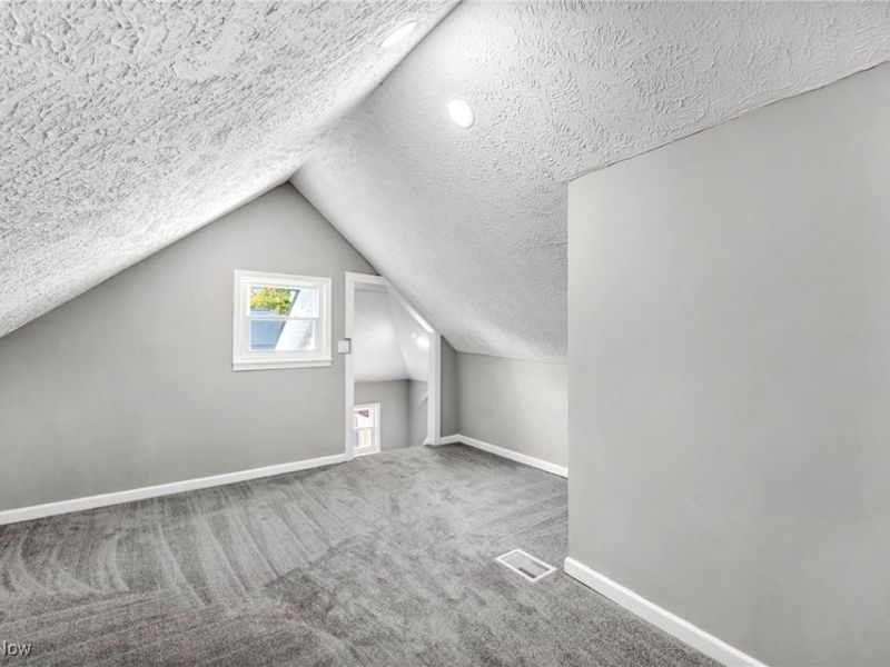 3282 W 38th Street, Cleveland, OH 44109 Photo 25