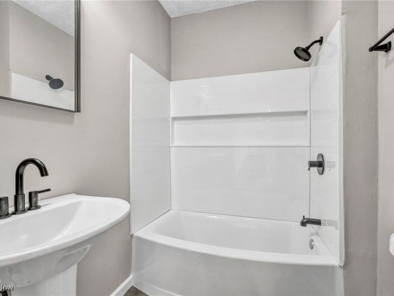 3282 W 38th Street, Cleveland, OH 44109 Photo 29