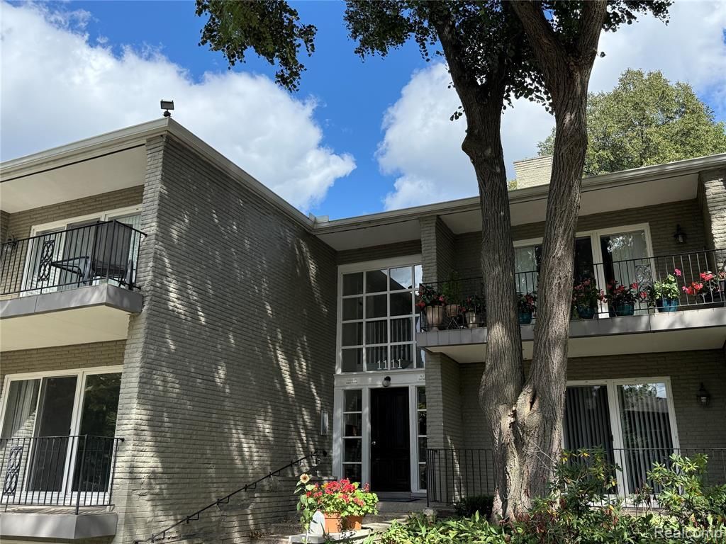 1111 Old Woodward Avenue, Birmingham, MI 48009 Main Photo