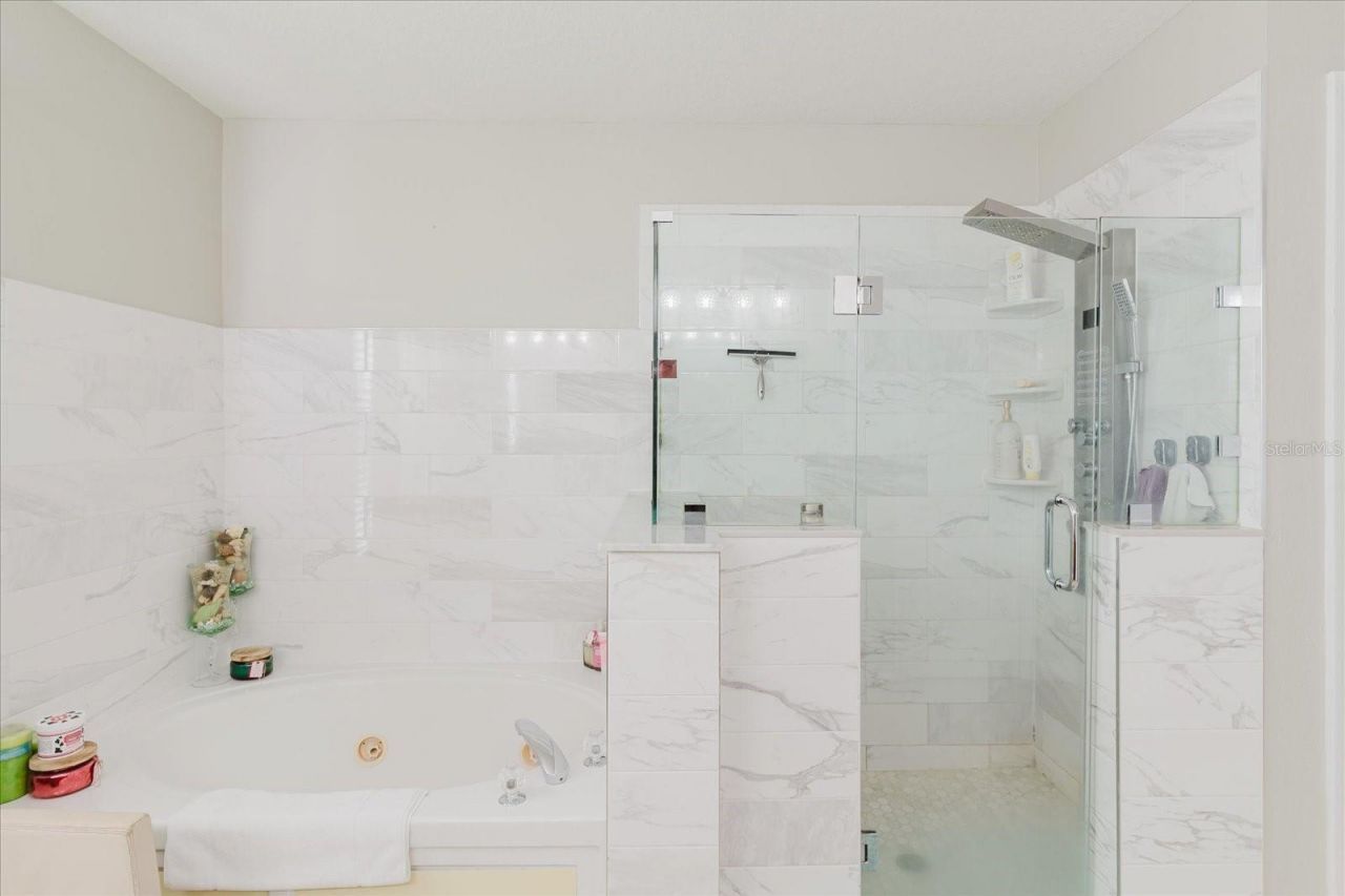 2717 Avon River Drive, Valrico, FL 33596 Photo