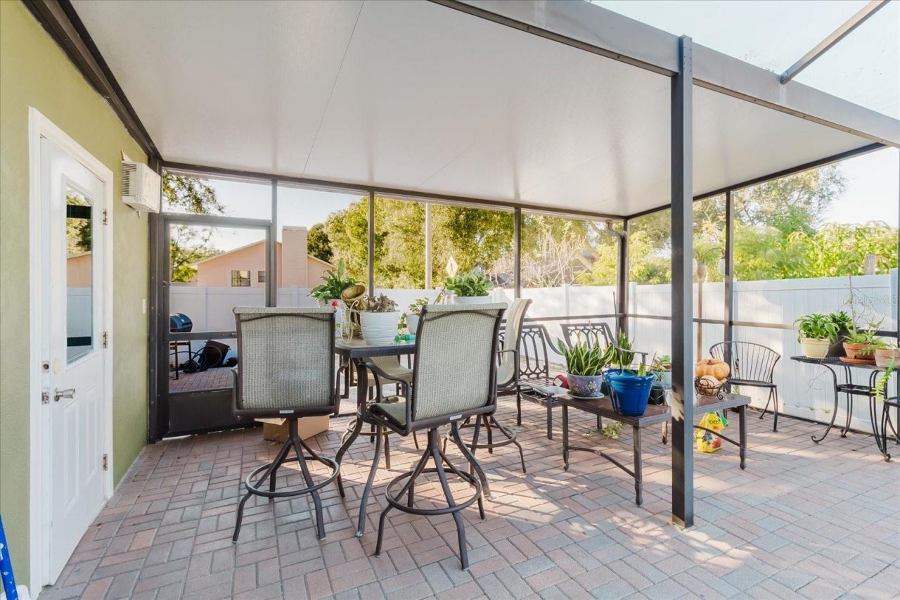 2717 Avon River Drive, Valrico, FL 33596 Photo