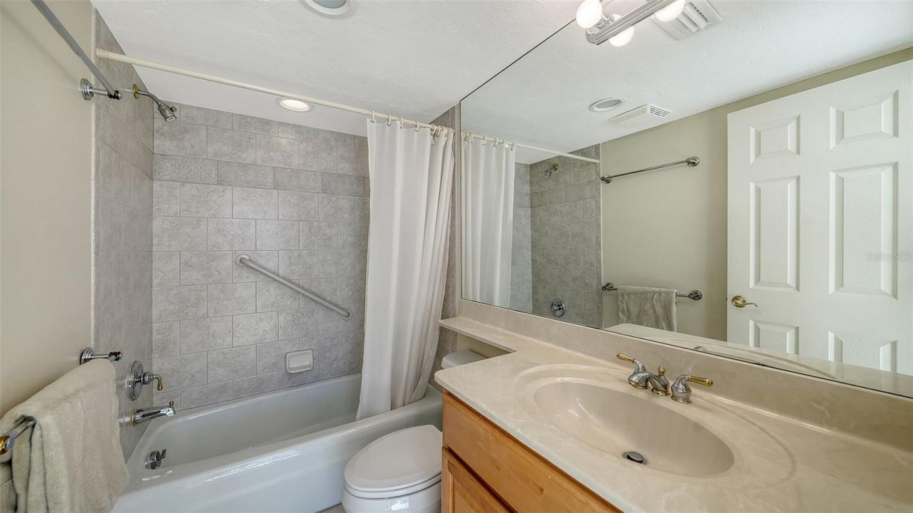 5300 Ocean Boulevard, Unit 301, Sarasota, FL 34242 Photo