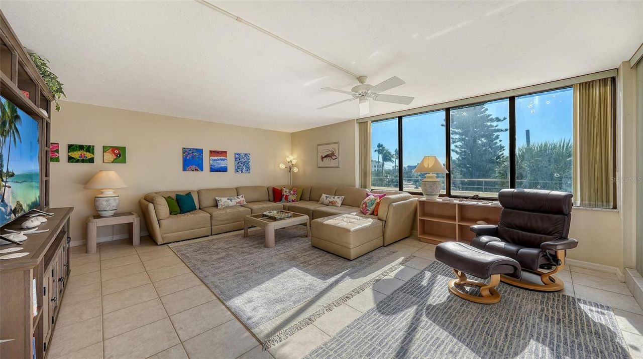 5300 Ocean Boulevard, Unit 301, Sarasota, FL 34242 Photo
