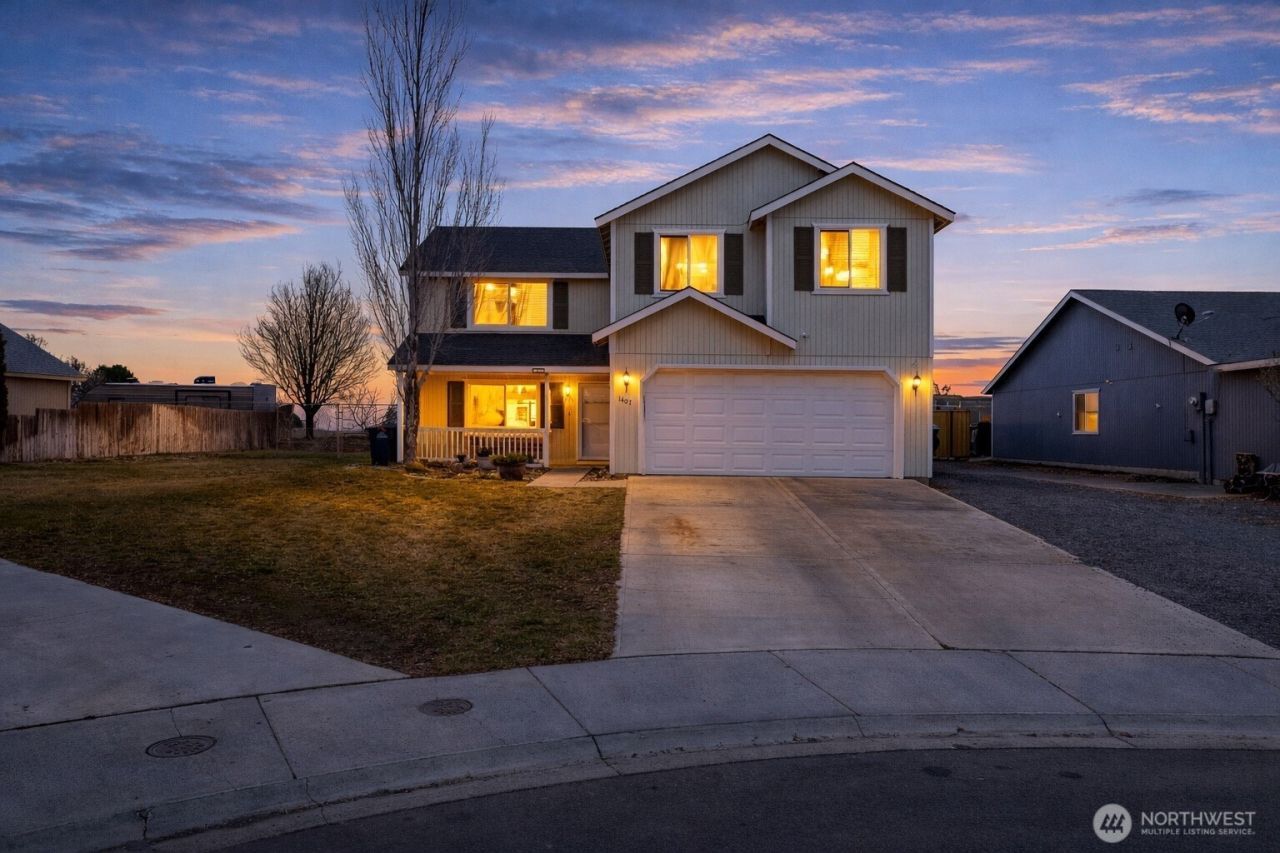 1407 S Husky Drive, Moses Lake, WA 98837 Main Photo