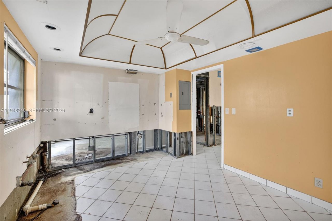 6060 S Falls Cir Dr, Unit 306, Lauderhill, FL 33319 Photo