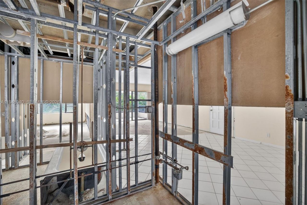 6060 S Falls Cir Dr, Unit 306, Lauderhill, FL 33319 Photo