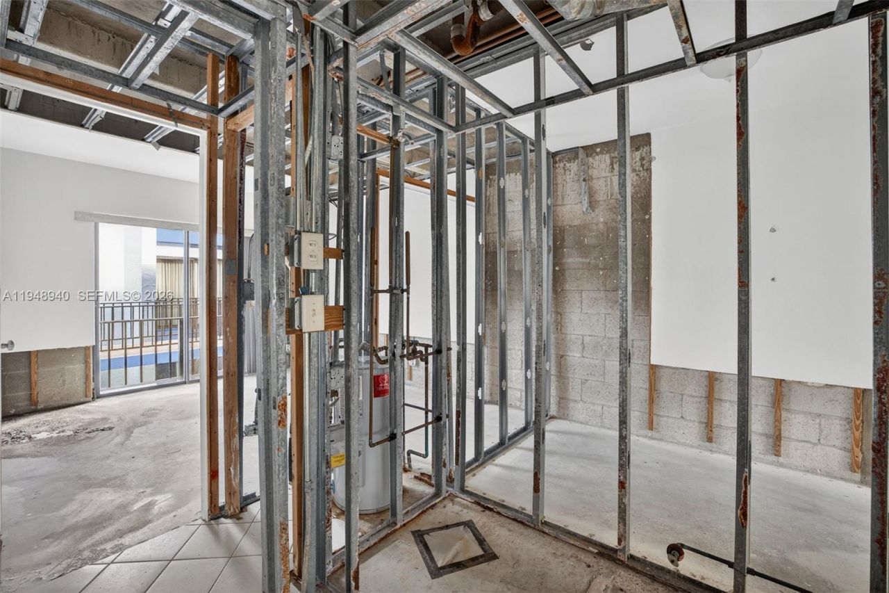 6060 S Falls Cir Dr, Unit 306, Lauderhill, FL 33319 Photo