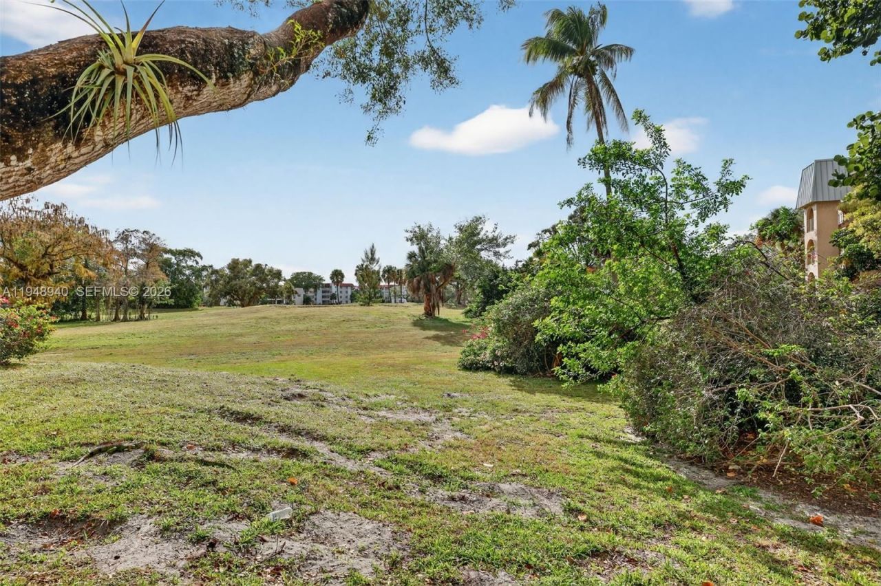 6060 S Falls Cir Dr, Unit 306, Lauderhill, FL 33319 Photo