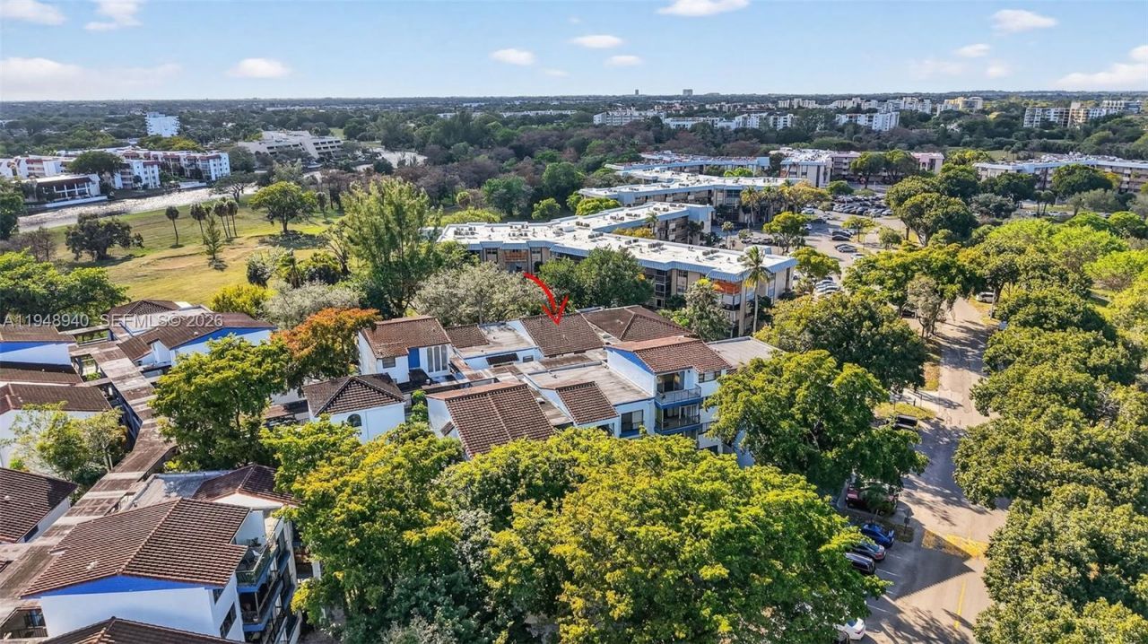 6060 S Falls Cir Dr, Unit 306, Lauderhill, FL 33319 Photo