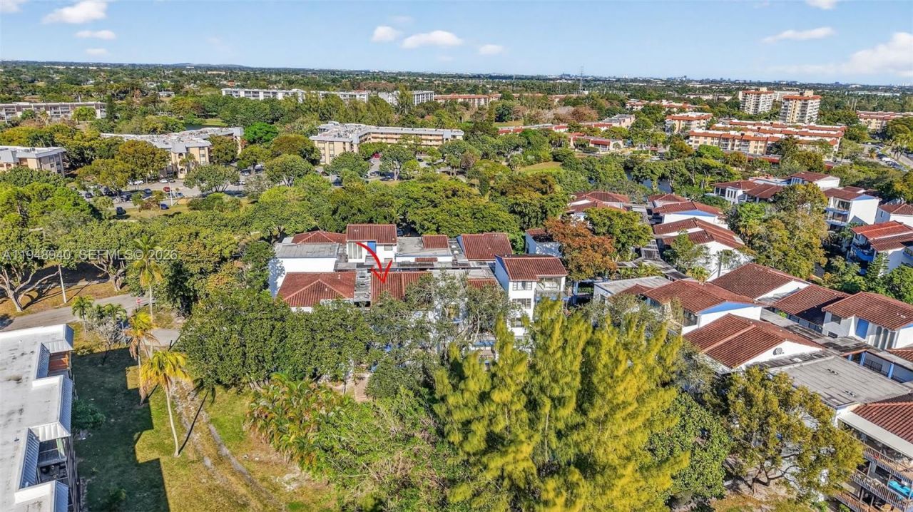 6060 S Falls Cir Dr, Unit 306, Lauderhill, FL 33319 Photo