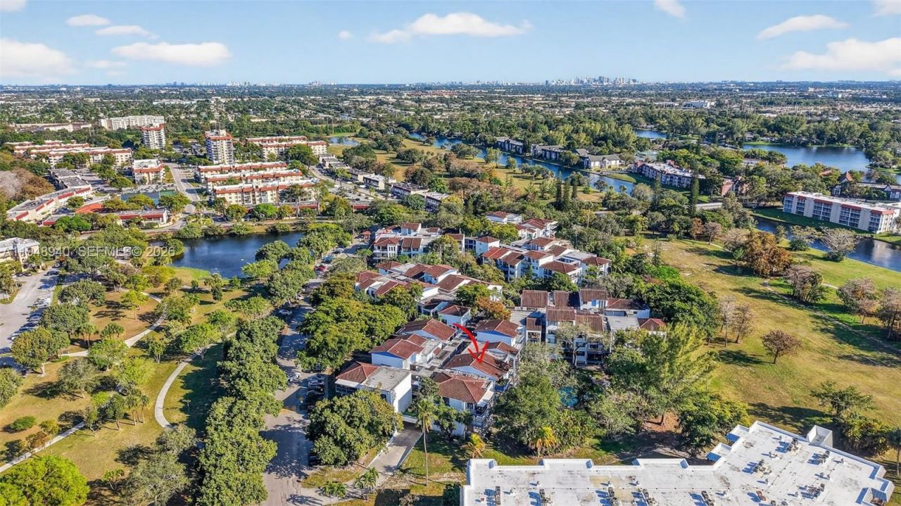 6060 S Falls Cir Dr, Unit 306, Lauderhill, FL 33319 Photo