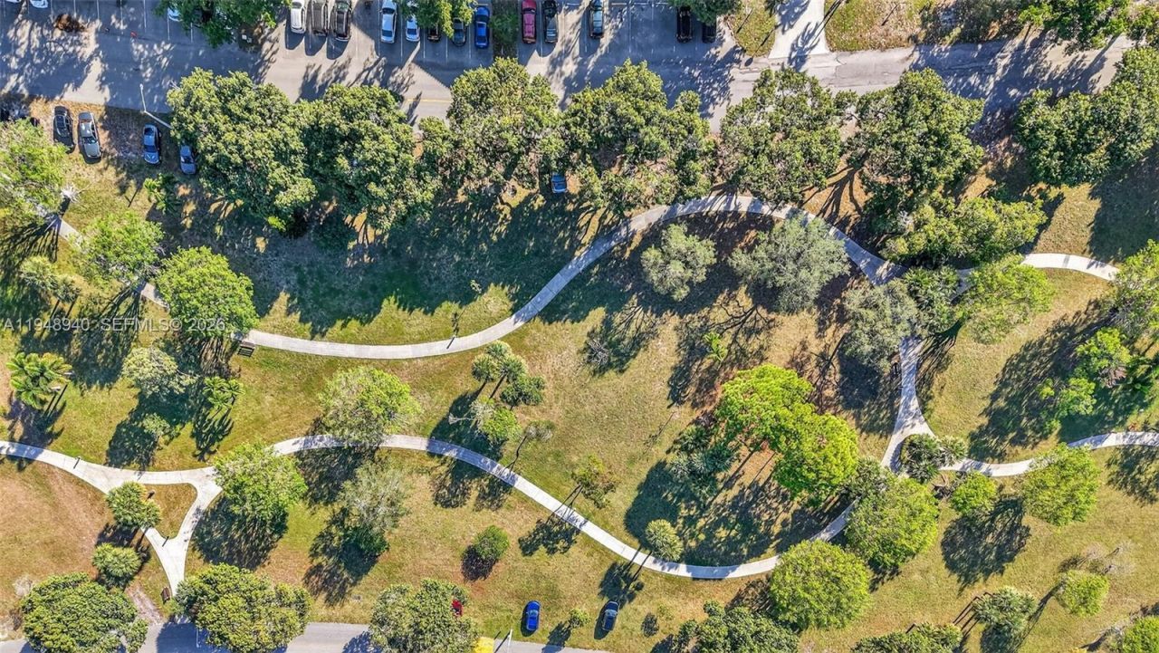 6060 S Falls Cir Dr, Unit 306, Lauderhill, FL 33319 Photo