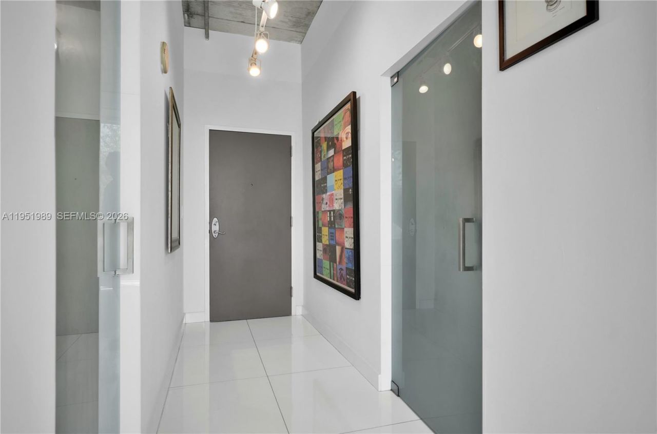 2001 Biscayne Blvd, Unit 3213, Miami, FL 33137 Photo