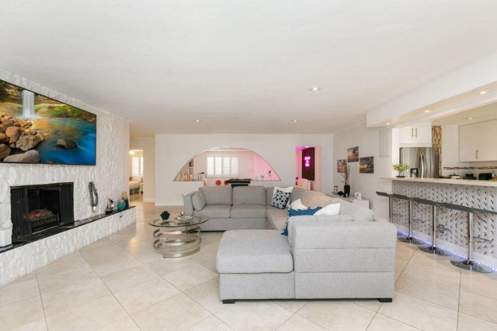 1900 N Victoria Park Road, Fort Lauderdale, FL 33305 Photo