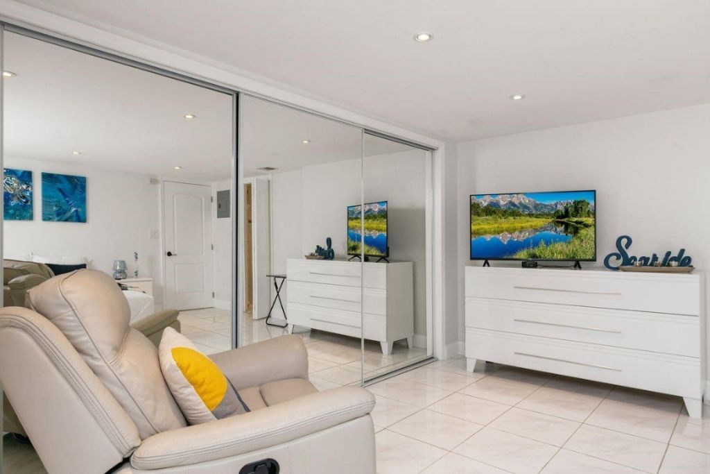 1900 N Victoria Park Road, Fort Lauderdale, FL 33305 Photo