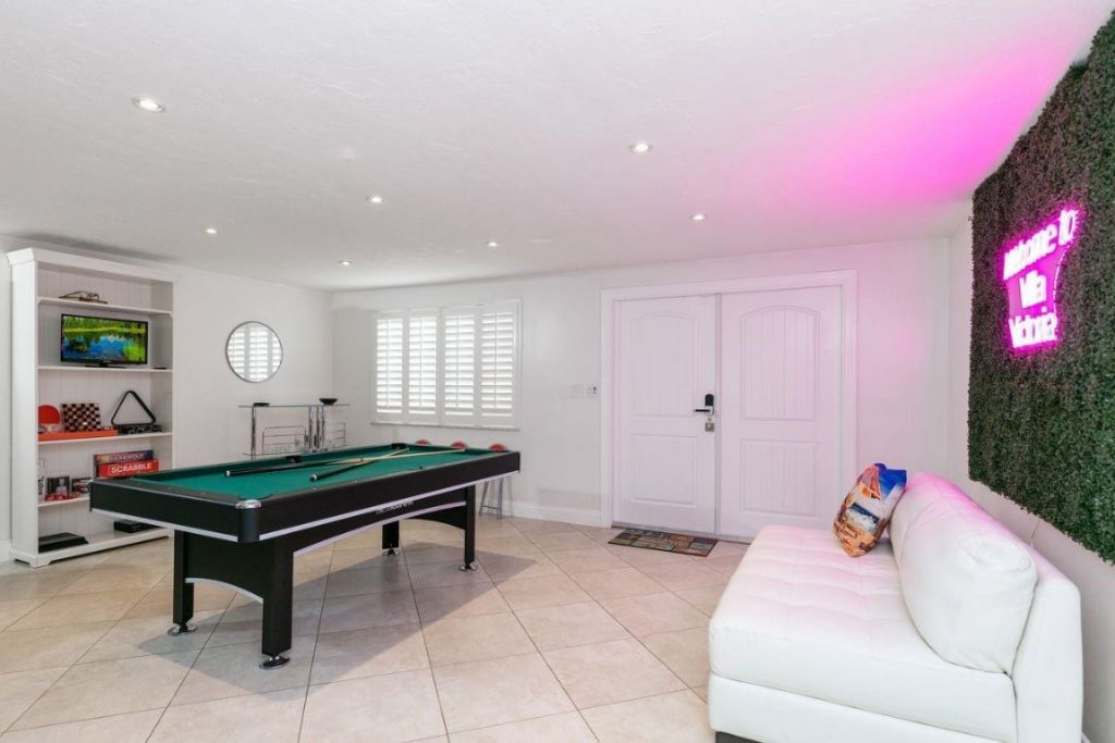 1900 N Victoria Park Road, Fort Lauderdale, FL 33305 Photo