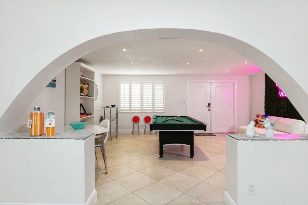 1900 N Victoria Park Road, Fort Lauderdale, FL 33305 Photo