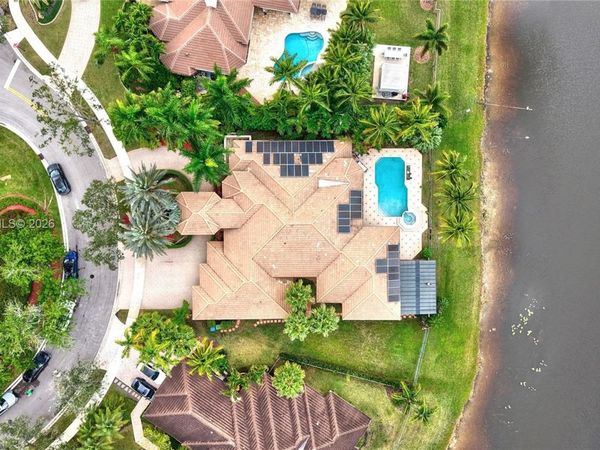 104 Dockside Cir, Weston, FL 33327