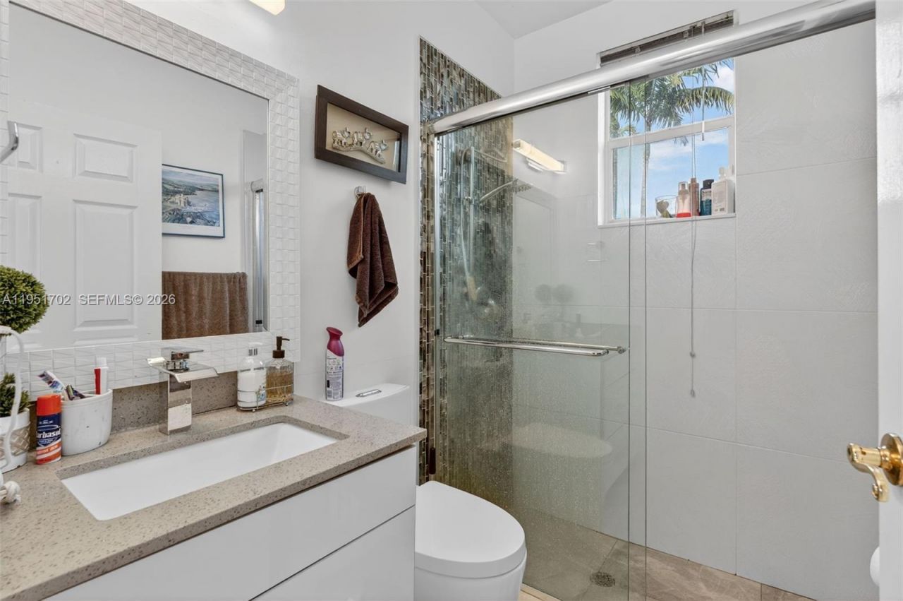 104 Dockside Cir, Weston, FL 33327 Photo