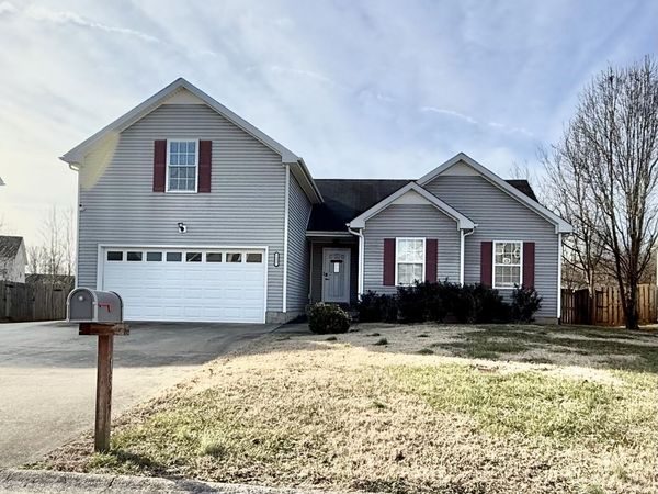 1337 Loren Cir, Clarksville, TN 37042