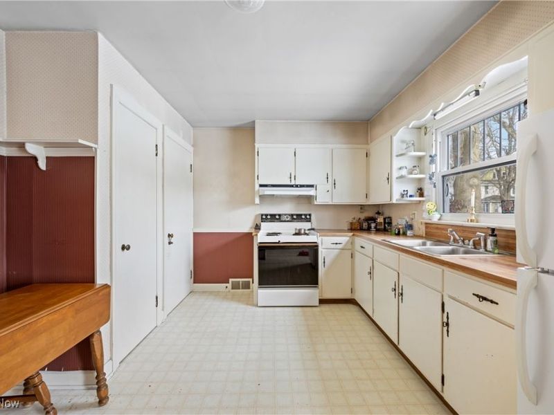 222 Washington Boulevard, Orrville, OH 44667 Photo 11