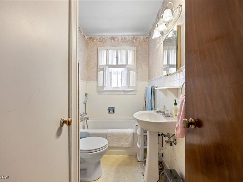 222 Washington Boulevard, Orrville, OH 44667 Photo 17