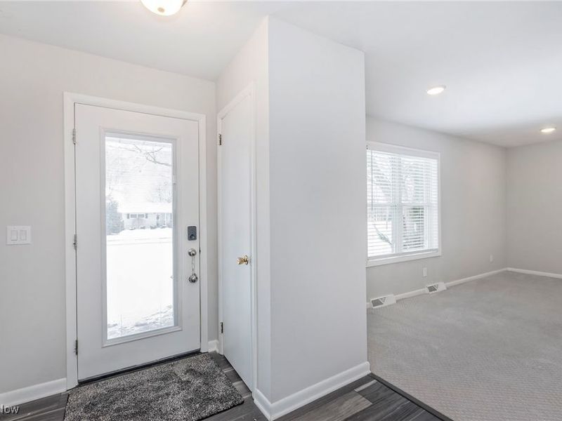 16008 Button Street, Middlefield, OH 44062 Photo 4