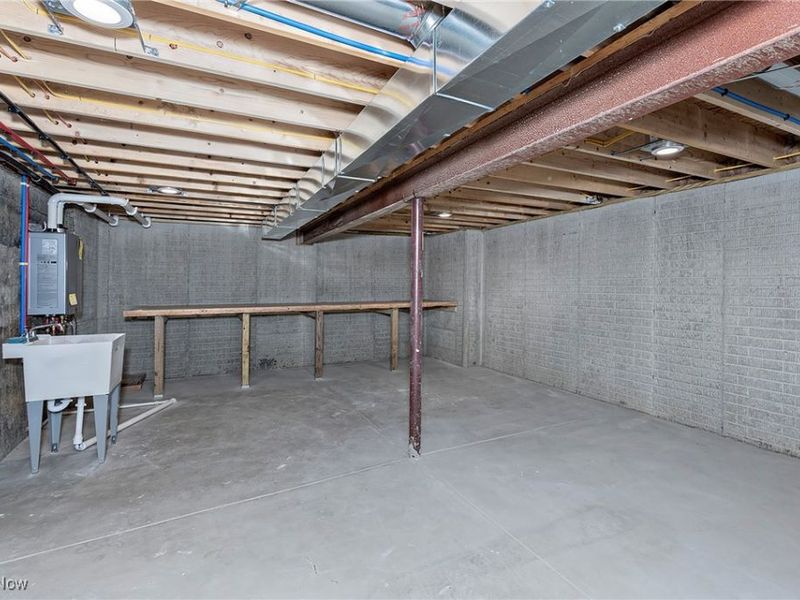 16008 Button Street, Middlefield, OH 44062 Photo 40