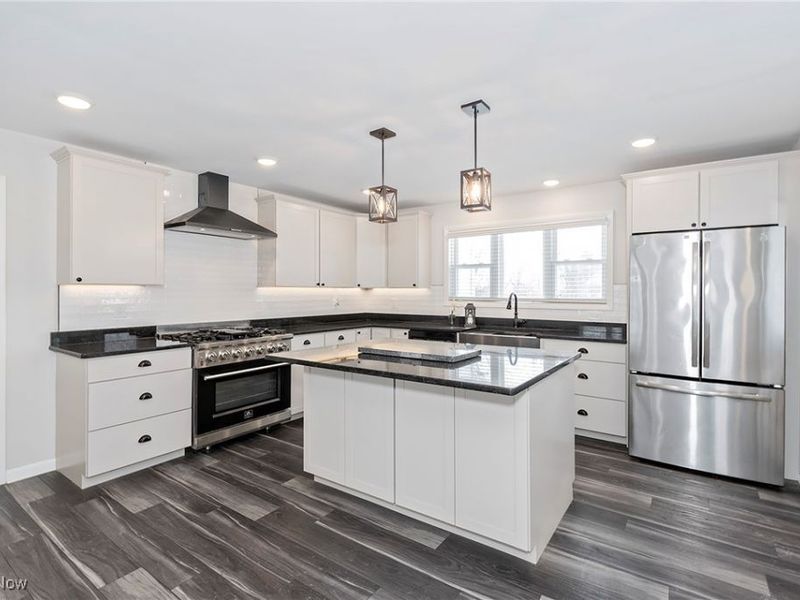 16008 Button Street, Middlefield, OH 44062 Photo 7