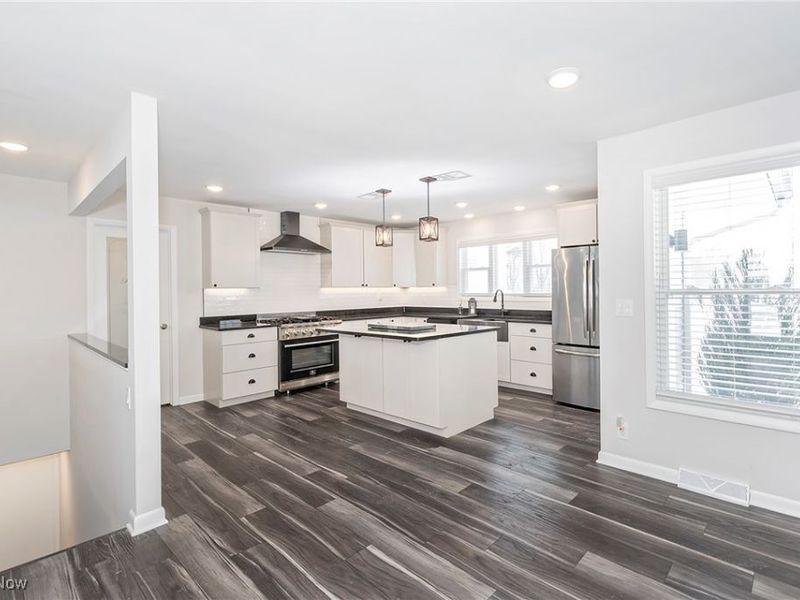 16008 Button Street, Middlefield, OH 44062 Photo 9