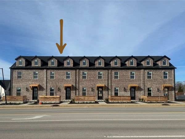 5908 S Bellview Road, Rogers, AR 72758