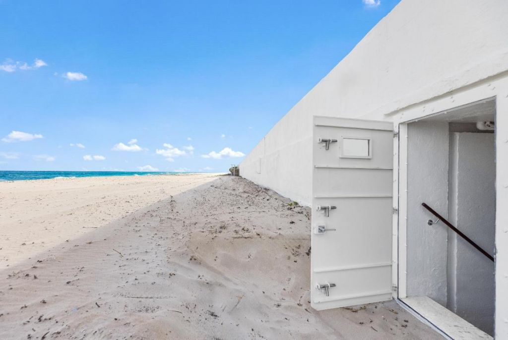 680 S Ocean Boulevard, Palm Beach, FL 33480 Photo