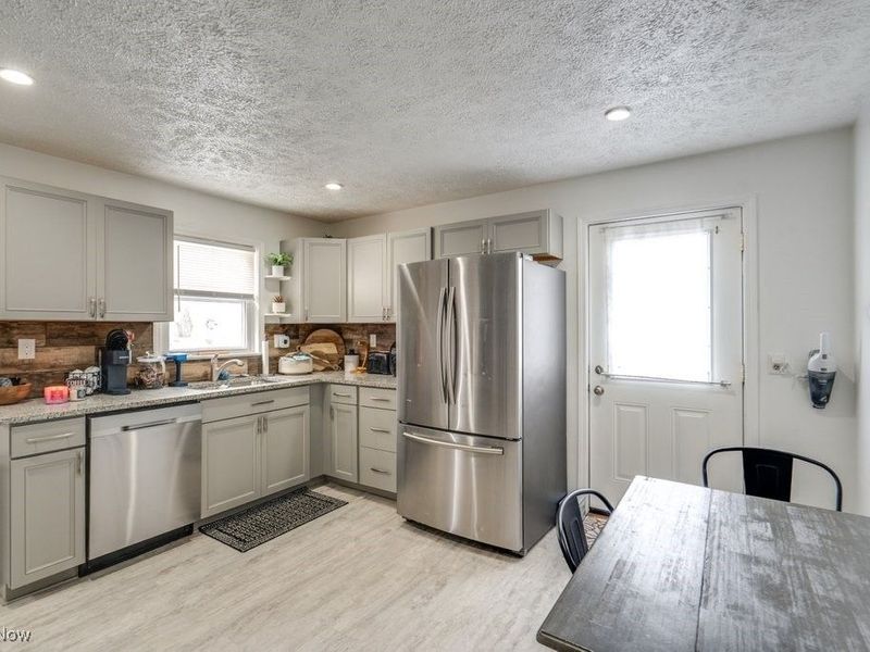 5502 Hampstead Avenue, Parma, OH 44129 Photo 7