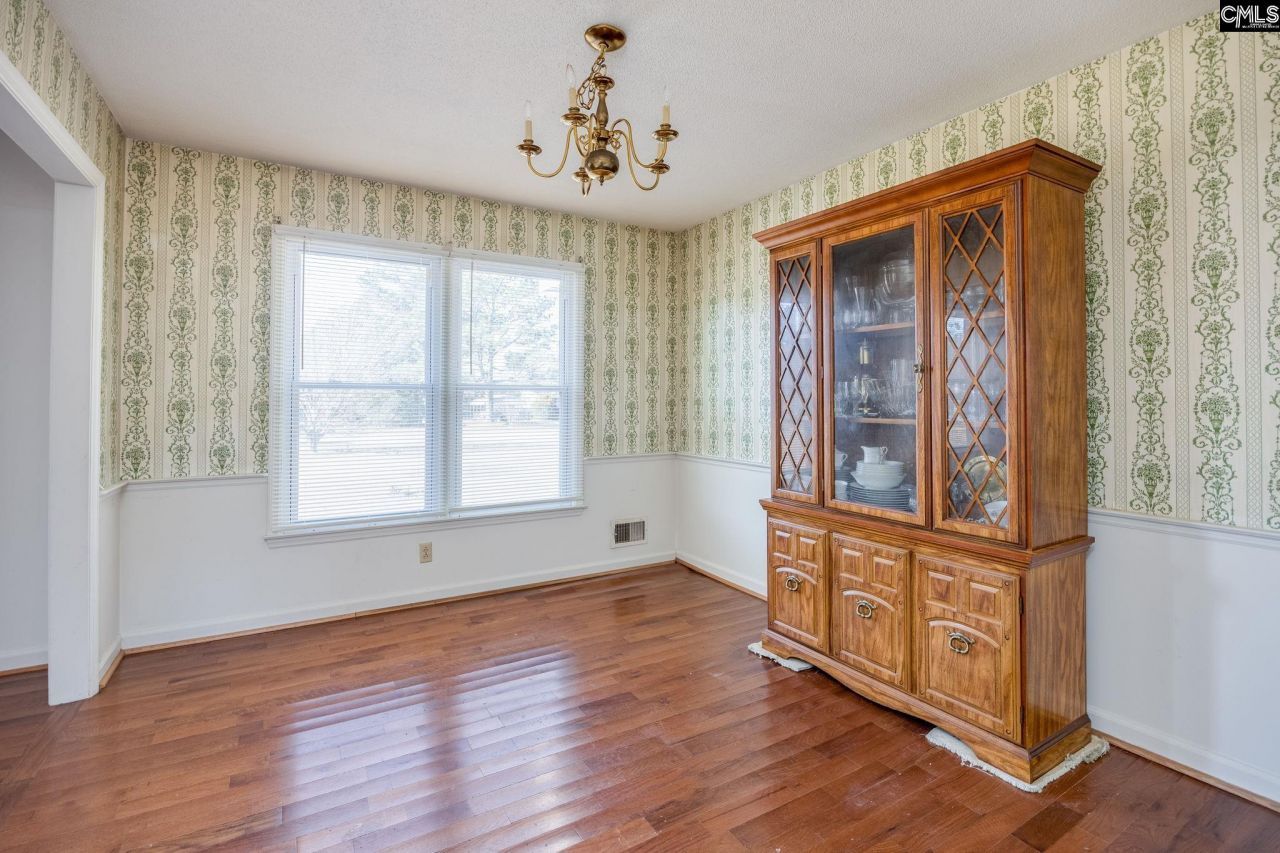 1924 Niagara Drive Photo 12