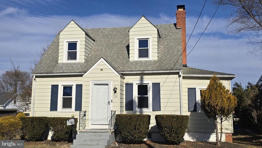 712 Frederick Avenue, Winchester, VA 22601 Main Photo