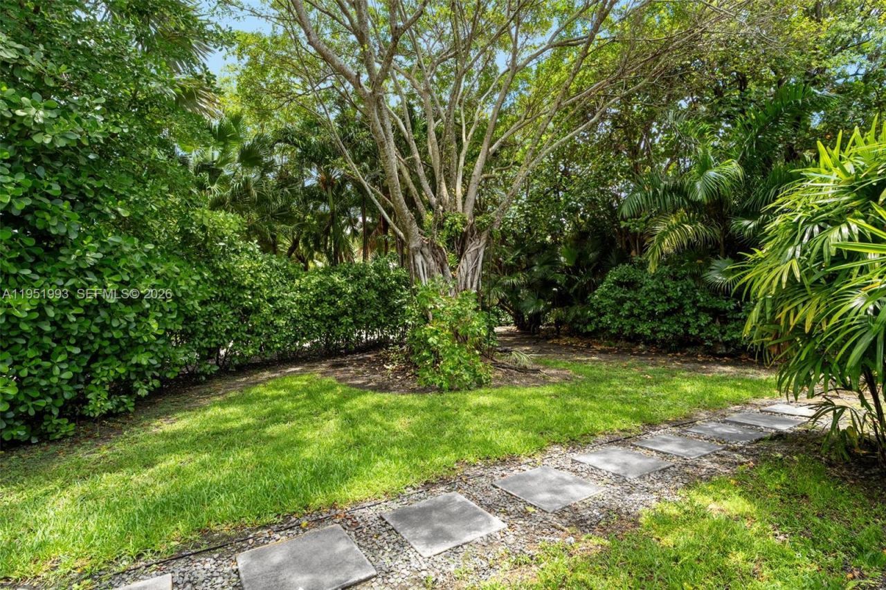 415 Rovino Ave, Coral Gables, FL 33156 Photo