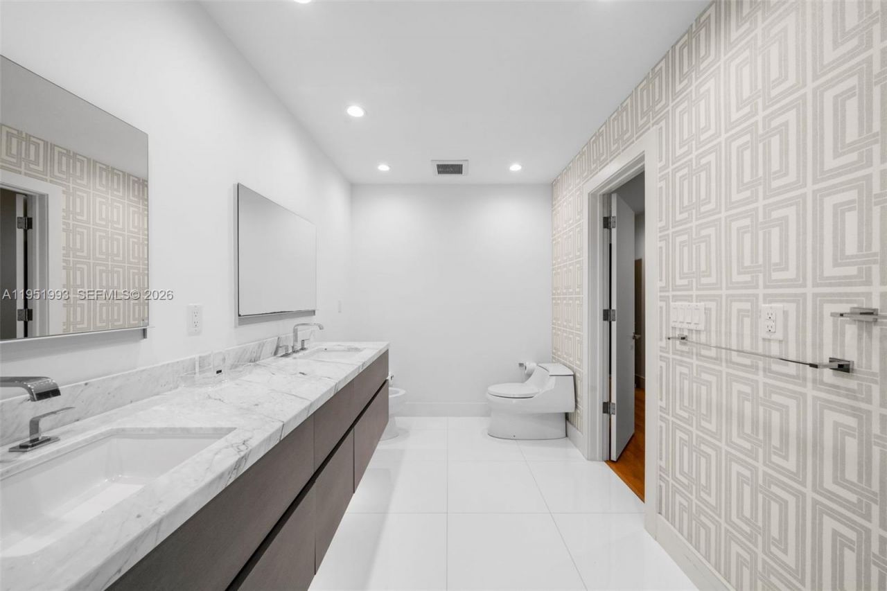 415 Rovino Ave, Coral Gables, FL 33156 Photo