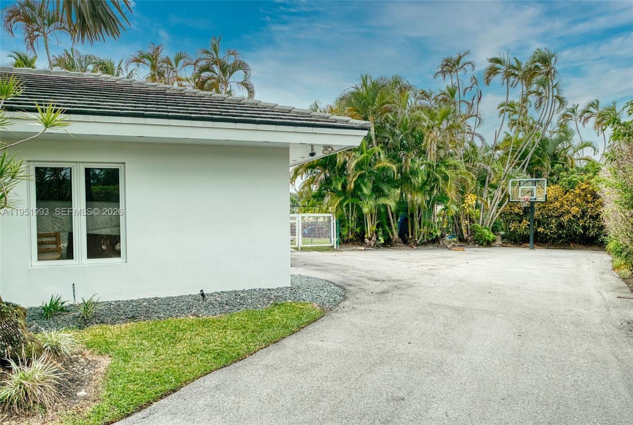 415 Rovino Ave, Coral Gables, FL 33156 Photo