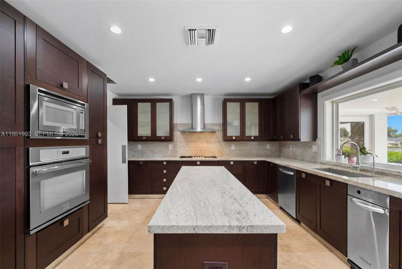 415 Rovino Ave, Coral Gables, FL 33156 Photo