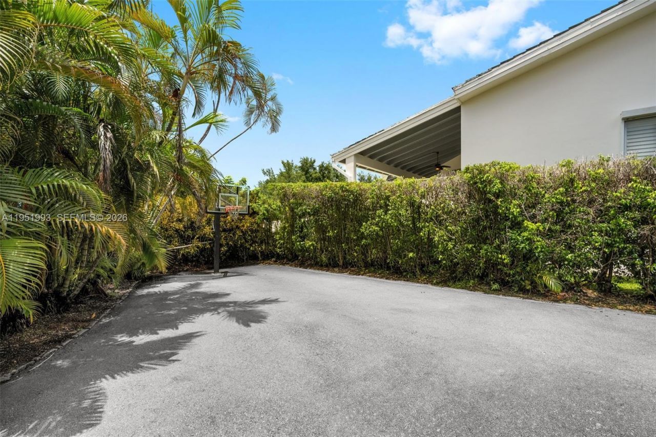 415 Rovino Ave, Coral Gables, FL 33156 Photo