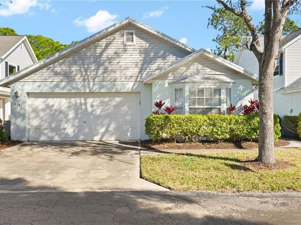 3141 Carriage CIR, NAPLES, FL 34105