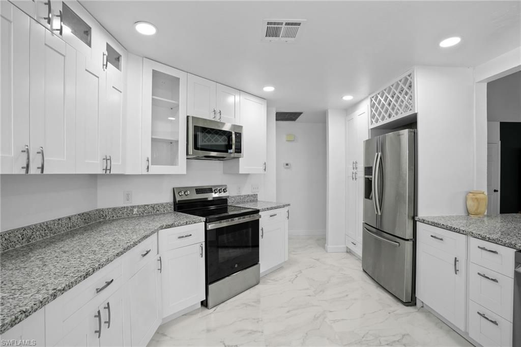 3141 Carriage Cir, Naples, FL 34105 Photo