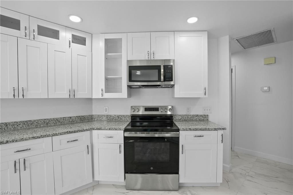 3141 Carriage Cir, Naples, FL 34105 Photo