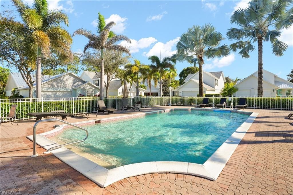 3141 Carriage Cir, Naples, FL 34105 Photo