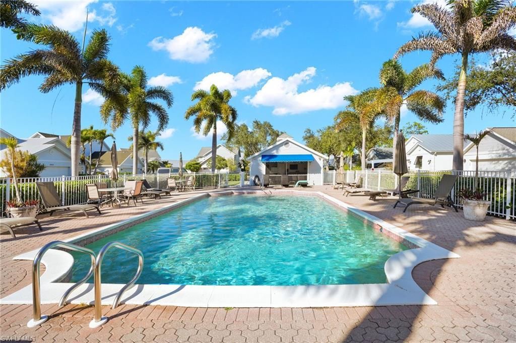 3141 Carriage Cir, Naples, FL 34105 Photo