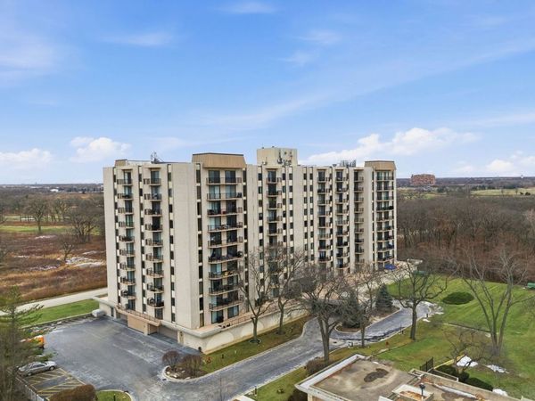 190 S Wood Dale Road, Unit 200, Wood Dale, IL 60191