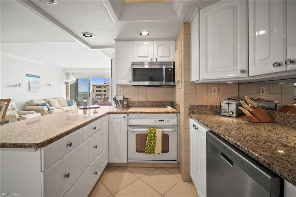 3443 Gulf Shore Blvd N, Unit 713, Naples, FL 34103 Photo